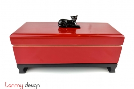 Red rectangular lacquer box attached with horn cat included with stand 26*11*H8 cm